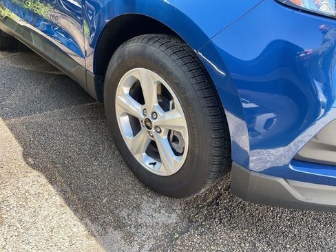 Used 2023 Ford Edge SE AWD/4WD image 3