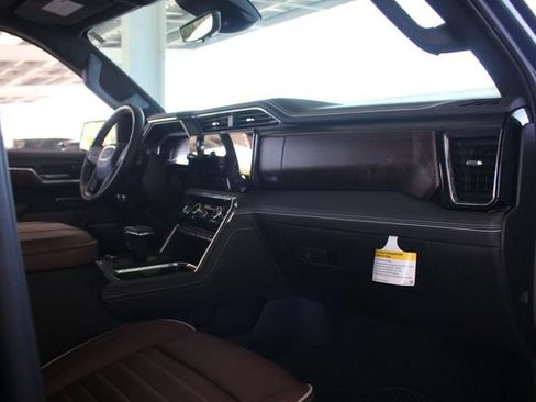 Used 2025 GMC Sierra 1500 Denali Ultimate image 24
