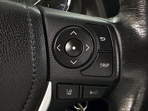 Used 2019 Toyota Corolla SE FWD image 28