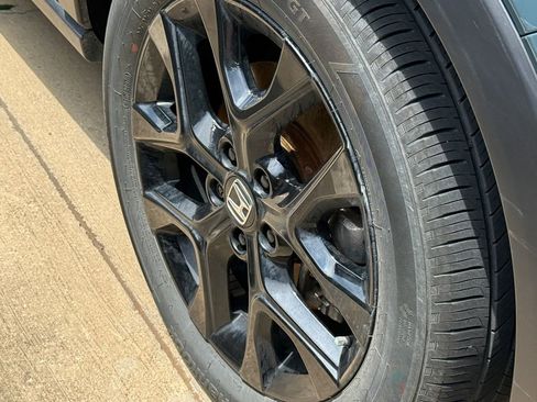 Used 2025 Honda HR-V Sport image 5
