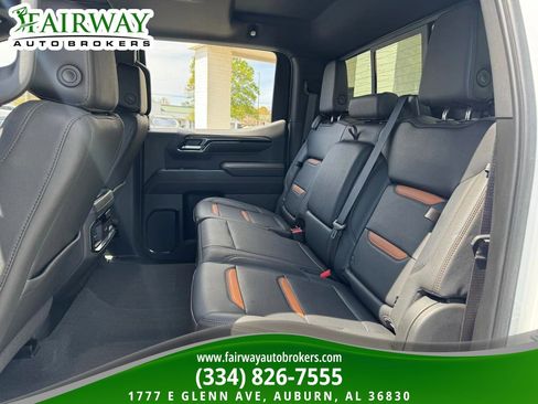 Used 2023 GMC Sierra 1500 AT4 w/ Technology Package image 11