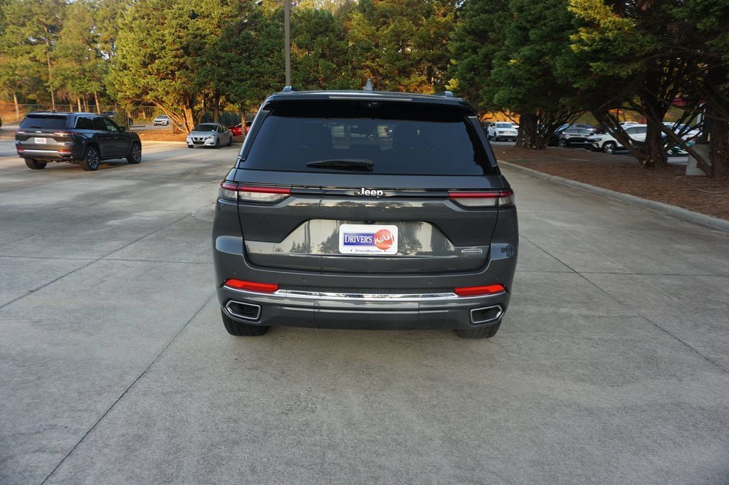 Used 2022 Jeep Grand Cherokee Overland w/ Luxury Tech Group IV RWD image 23