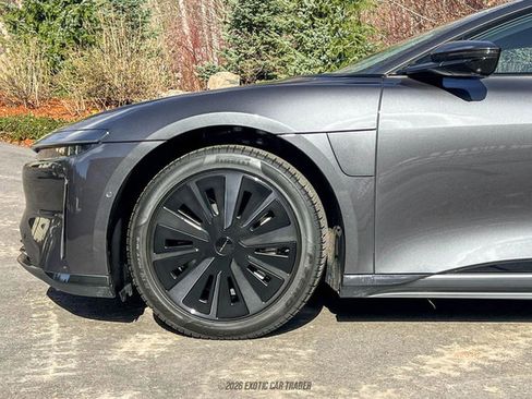 Used 2025 Lucid Air Grand Touring image 4