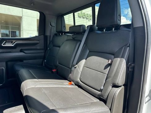 Used 2024 Chevrolet Silverado 1500 LT w/ Safety Package AWD/4WD image 28