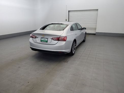 Used 2021 Chevrolet Malibu LT FWD image 9