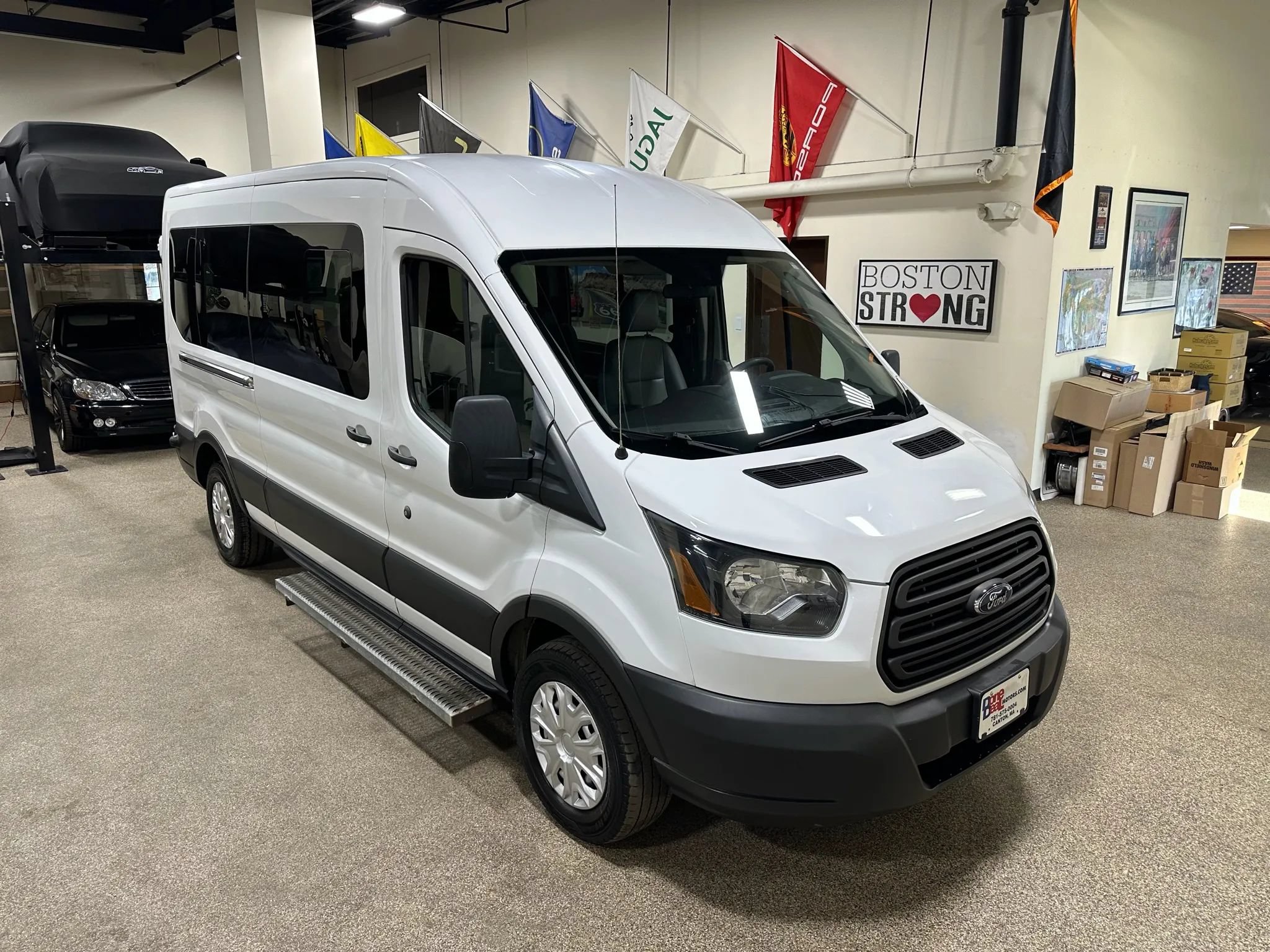 Used 2015 Ford Transit 250 148 Medium Roof RWD image 6