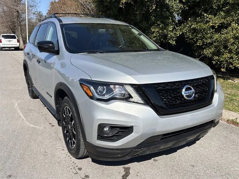 Used 2019 Nissan Pathfinder SL w/ Rock Creek Edition image 7