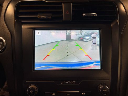 Used 2019 Ford Fusion SE w/ Equipment Group 151A image 18