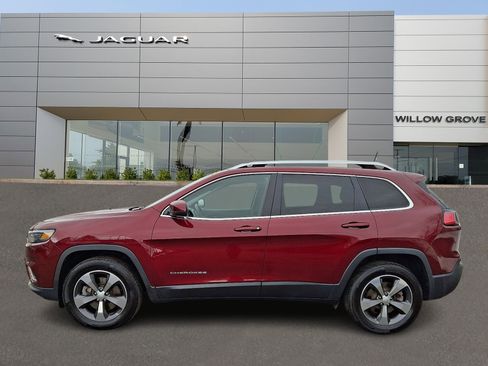 Used 2019 Jeep Cherokee Limited image 6