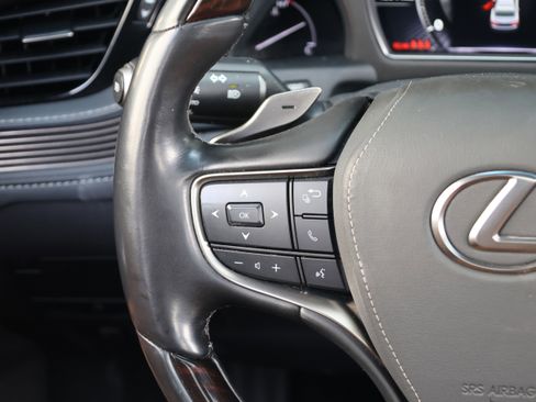 Certified 2023 Lexus LS 500 AWD w/ Interior Upgrade Package image 17