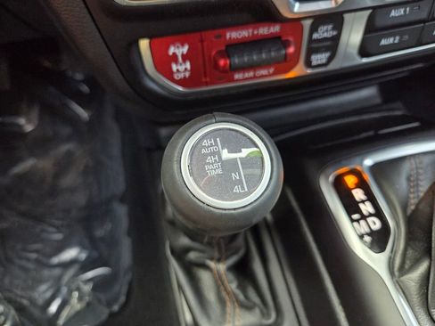 Used 2023 Jeep Wrangler Unlimited Rubicon 392 w/ Xtreme Recon 35" Tire Package AWD/4WD image 28