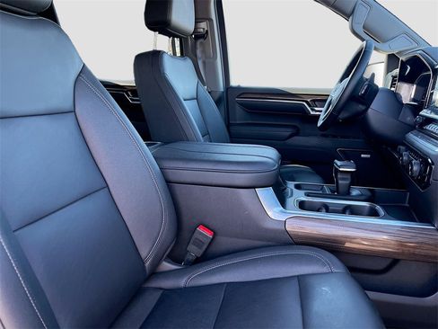 Used 2024 Chevrolet Silverado 1500 LT Trail Boss w/ LT Trail Boss Premium Package image 29