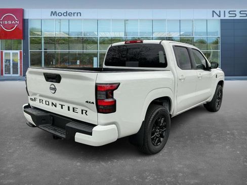 New 2026 Nissan Frontier SV image 4