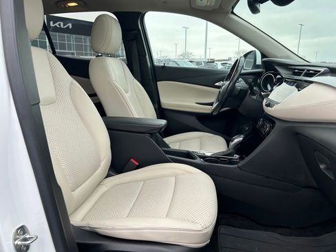 Used 2023 Buick Encore GX Essence w/ Experience Buick Package image 28