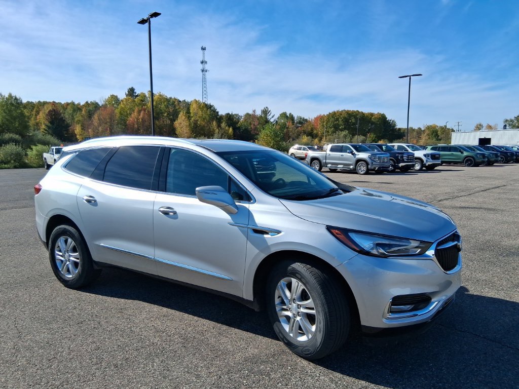 Used 2020 Buick Enclave Essence w/ Sound and Sites Package AWD/4WD image 9