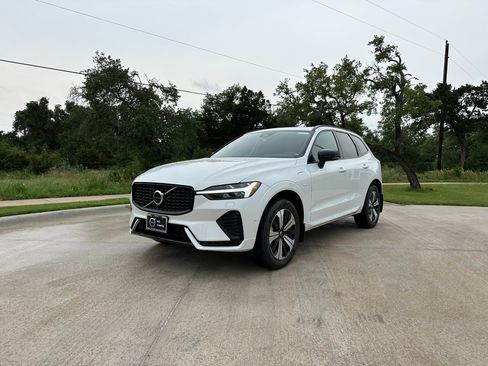 Certified 2024 Volvo XC60 T8 Plus w/ Protection Package Premier image 2