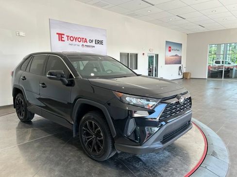 Used 2022 Toyota RAV4 LE AWD/4WD image 1