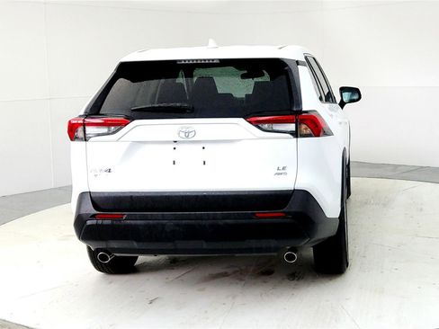 Used 2023 Toyota RAV4 LE image 5