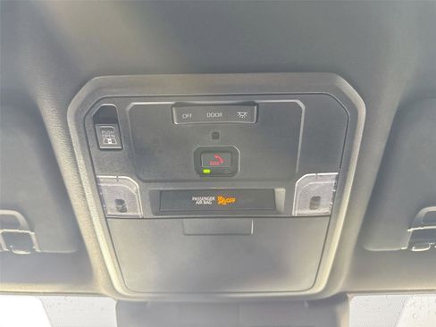 Used 2024 Toyota Tacoma TRD Off-Road image 6