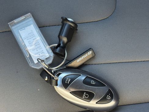 Used 2025 Hyundai Elantra SEL image 22