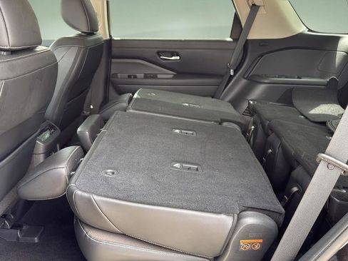 Certified 2023 Nissan Pathfinder SL AWD/4WD image 19