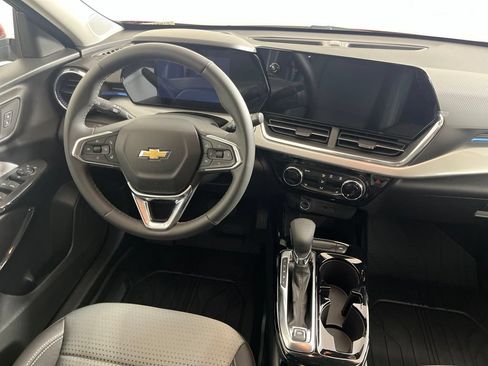 Certified 2026 Chevrolet Trax LT w/ Driver Confidence Package FWD image 12