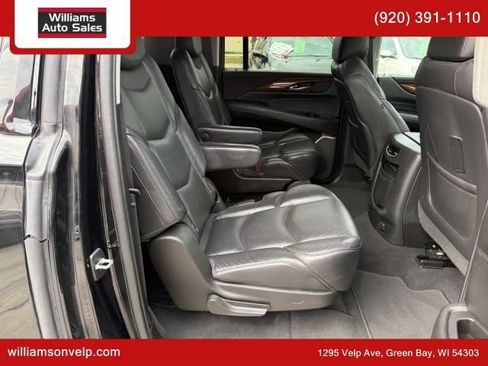 Used 2020 Cadillac Escalade ESV Luxury w/ Escalade Sport Edition AWD/4WD image 17