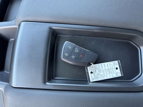 New 2026 GMC Sierra 1500 SLT image 29