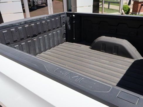 Used 2022 GMC Sierra 1500 AT4 w/ AT4 Premium Package AWD/4WD image 15