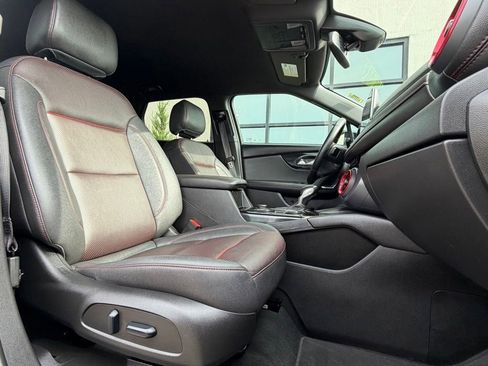Used 2025 Chevrolet Blazer RS FWD image 21
