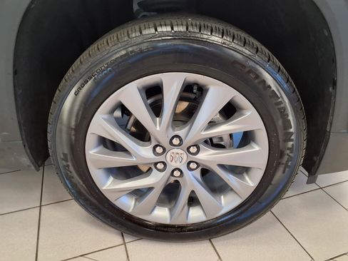 Used 2025 Buick Enclave Preferred FWD image 8
