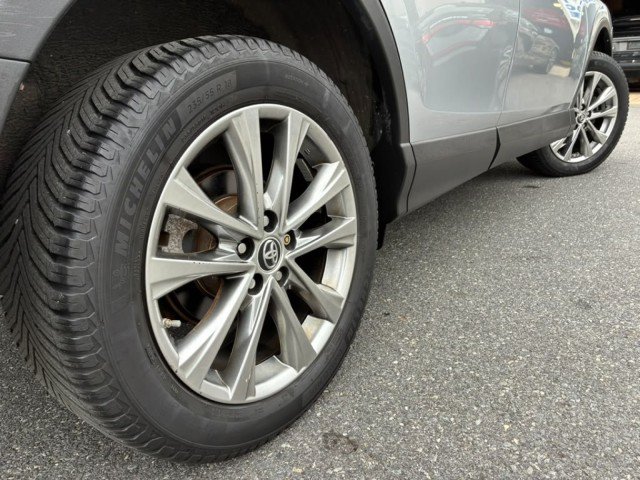 Used 2016 Toyota RAV4 Limited w/ Advanced Technology Package AWD/4WD image 28