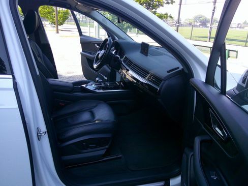 Used 2018 Audi Q7 3.0T Premium Plus w/ Premium Plus Package AWD/4WD image 75