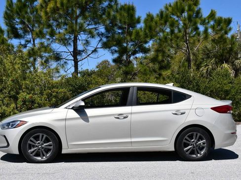Used 2018 Hyundai Elantra SEL w/ Cargo Package image 3