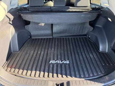 Used 2023 Toyota RAV4 LE image 15