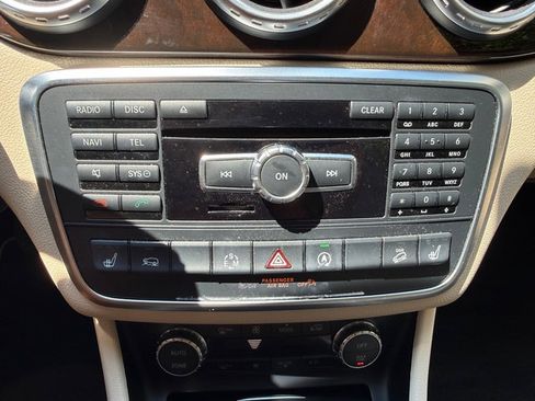 Used 2015 Mercedes-Benz GLA 250 4MATIC image 27
