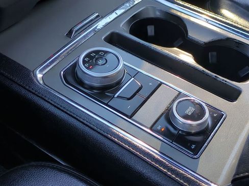 Used 2021 Ford Expedition Max XLT image 37