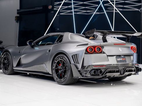 Used 2021 Ferrari 812 GTS image 15