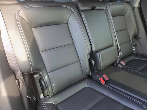 Used 2024 GMC Terrain SLT w/ Infotainment Package II AWD/4WD image 23