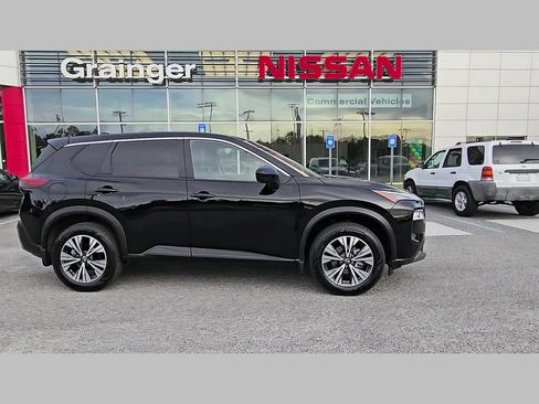 Used 2023 Nissan Rogue SV AWD/4WD image 37