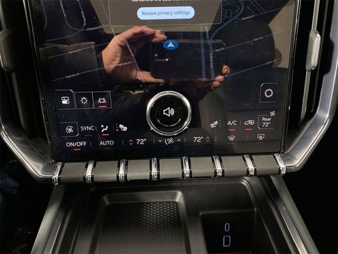 Used 2025 GMC Acadia AT4 w/ Luxury Package image 19