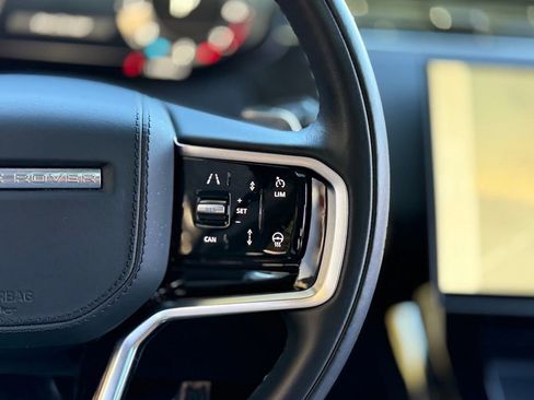 Used 2024 Land Rover Range Rover Sport SE image 43