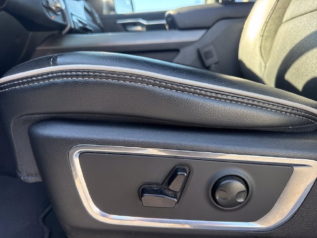 Used 2026 RAM 1500 Laramie AWD/4WD image 14