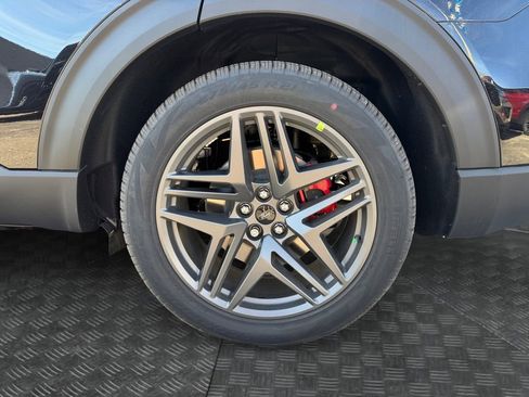 New 2026 Ford Explorer ST-Line w/ ST-Line Street Pack image 17