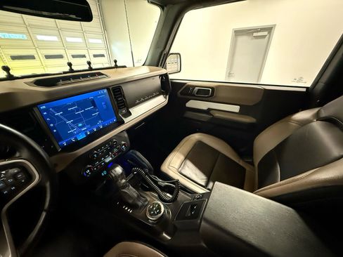 Used 2021 Ford Bronco Wildtrak image 24