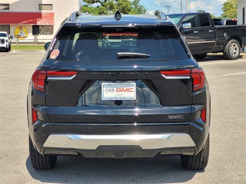 New 2026 GMC Terrain Denali w/ LPO, Black Badging Package image 5