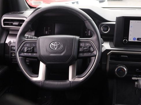 Certified 2025 Toyota 4Runner 4WD image 10