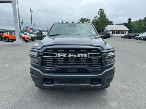 New 2026 RAM 2500 Big Horn AWD/4WD image 8