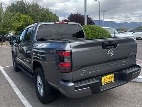 Used 2024 Nissan Frontier SV w/ Technology Package image 12