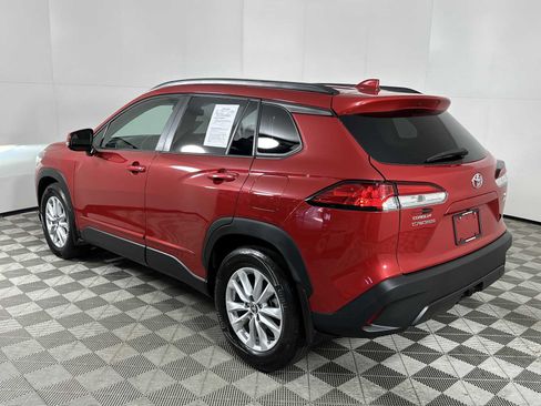 Used 2024 Toyota Corolla Cross LE image 6